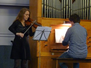 Air uit de 2e Orkestsuite gespeeld op orgel en viool.
